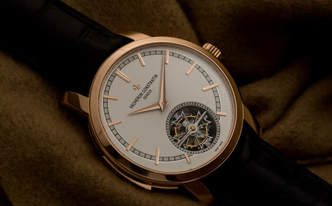 江詩丹頓手表維修費用（江詩丹頓手表表盤變色怎么辦）