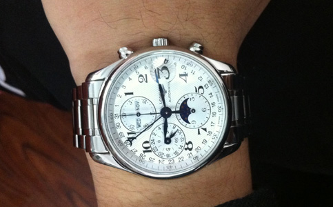 北京浪琴手表維修(浪琴手表進灰怎么辦)