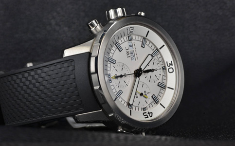 佛山萬國服務(wù)中心電話(萬國手表指針磁化)