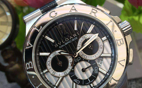 寶格麗全國(guó)售后電話(處理寶格麗手表表殼生銹的技巧)